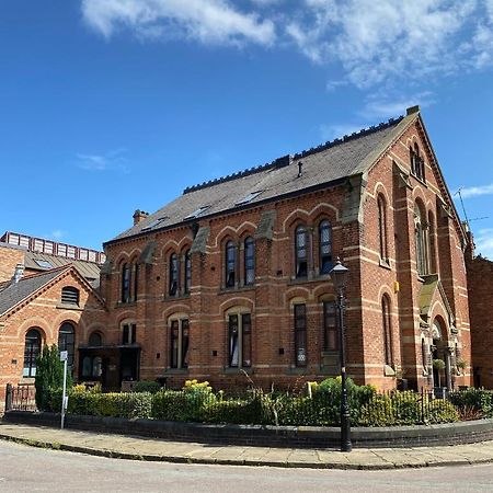 Luxury Chapel Apartment Within City Walls チェスター エクステリア 写真