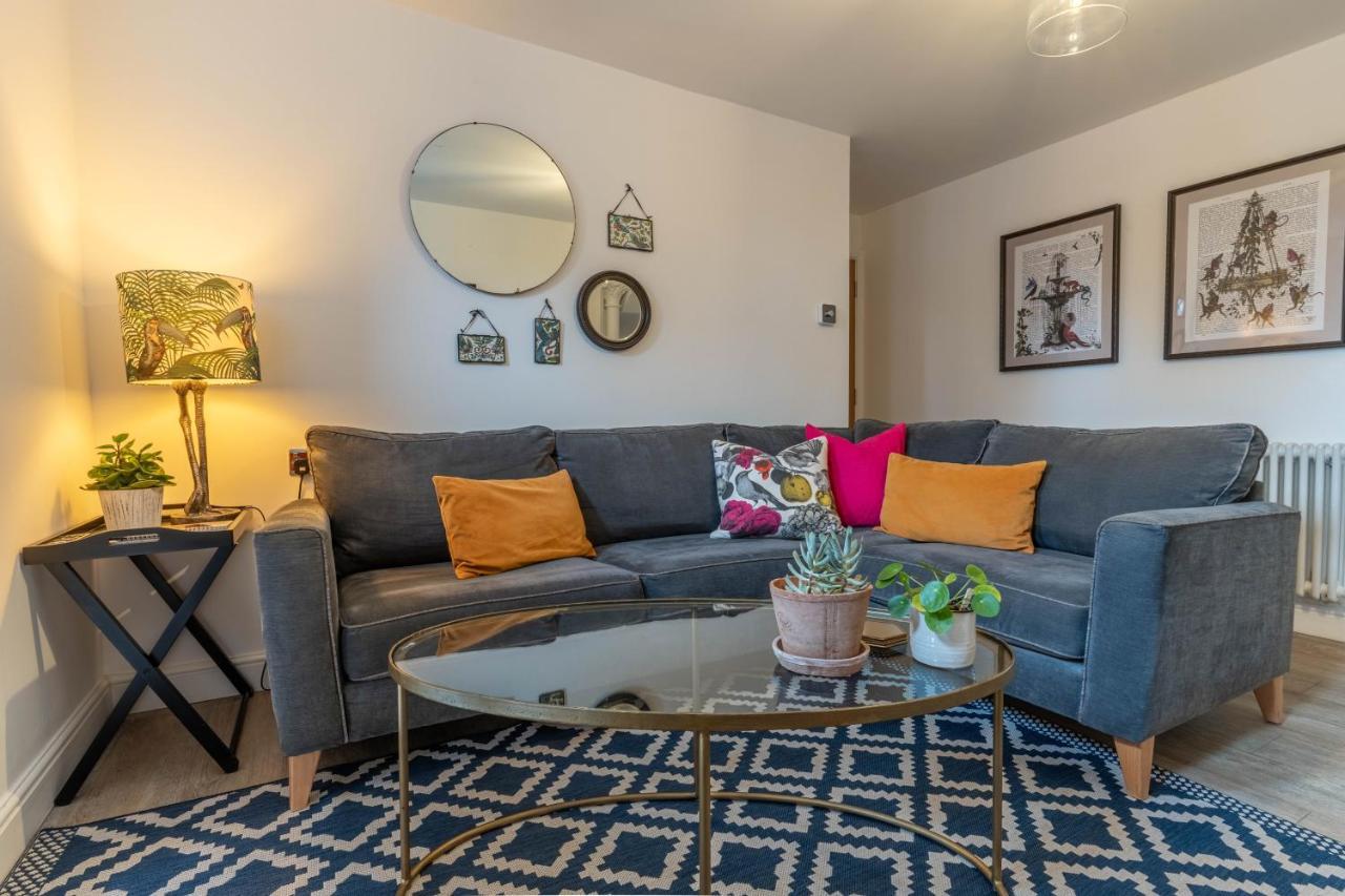 Luxury Chapel Apartment Within City Walls チェスター エクステリア 写真