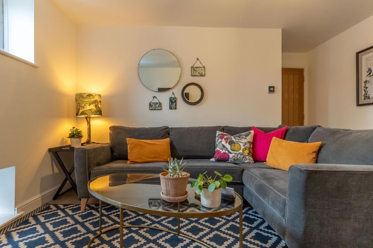 Luxury Chapel Apartment Within City Walls チェスター エクステリア 写真