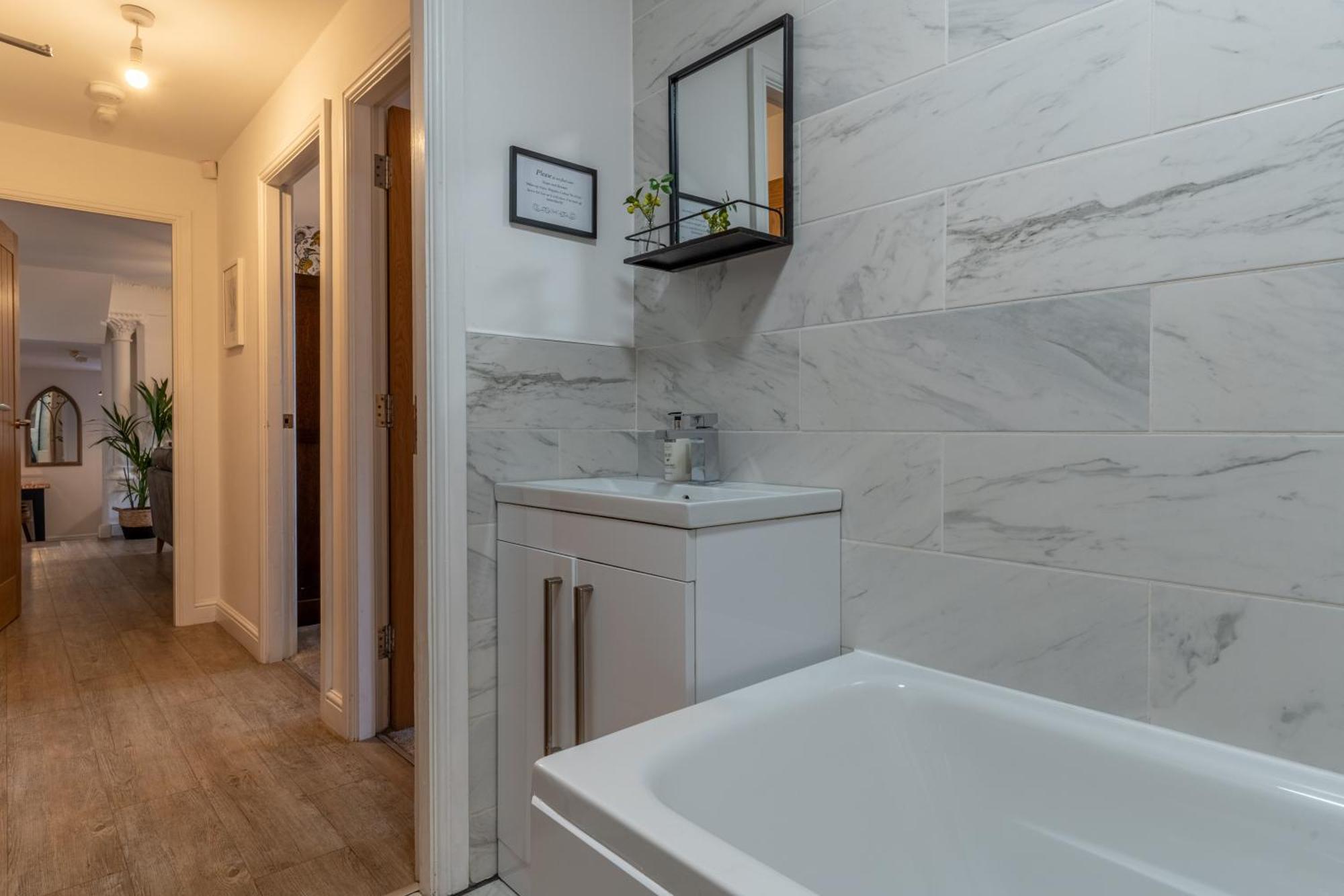 Luxury Chapel Apartment Within City Walls チェスター エクステリア 写真