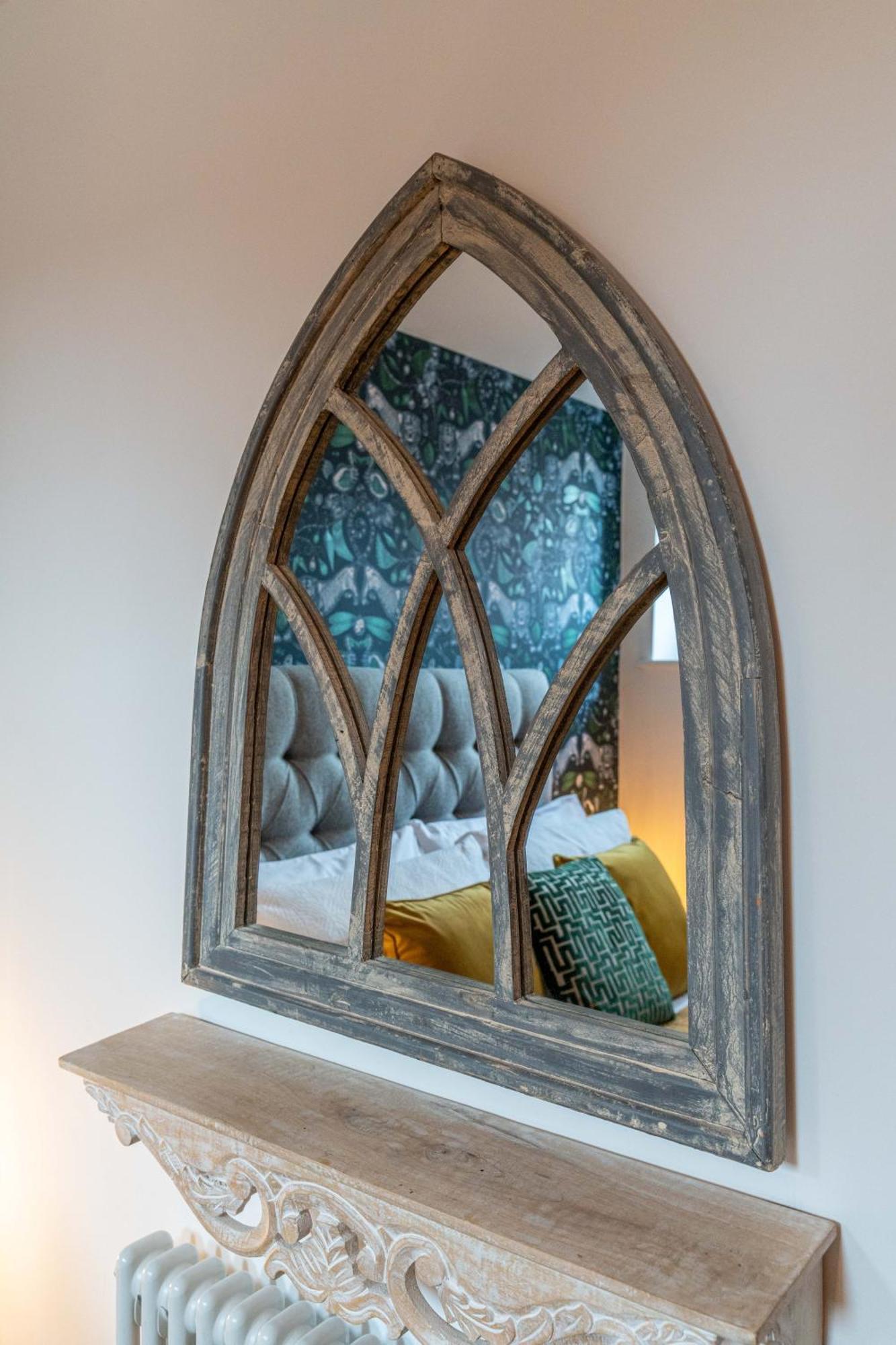Luxury Chapel Apartment Within City Walls チェスター エクステリア 写真